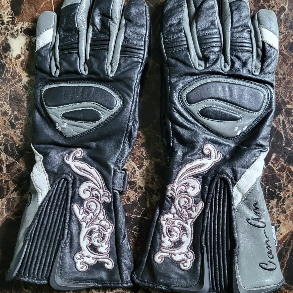 Leather ridding gloves Can Am